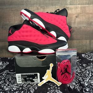 Air Jordan 13 Retro Low (black/very berry)